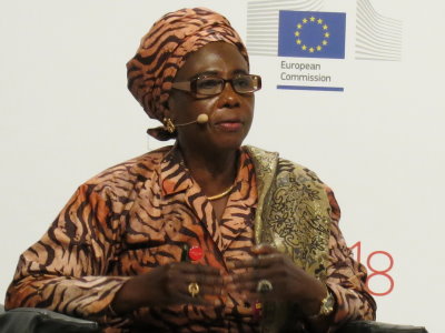 Dr. Isatou Touray - première candidate fémine pour un mandat en tant que présidente de la Gambie