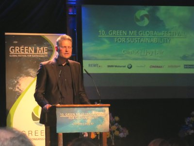 Nic Niemann summarises the history of Green Me at the 2017 Gala