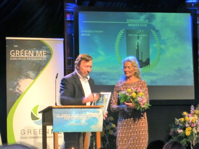 Tom Heineman y su esposa Lotte La Cour detrás de la cámara ganaron el premio en la categoría Air con 'The carbon crooks'